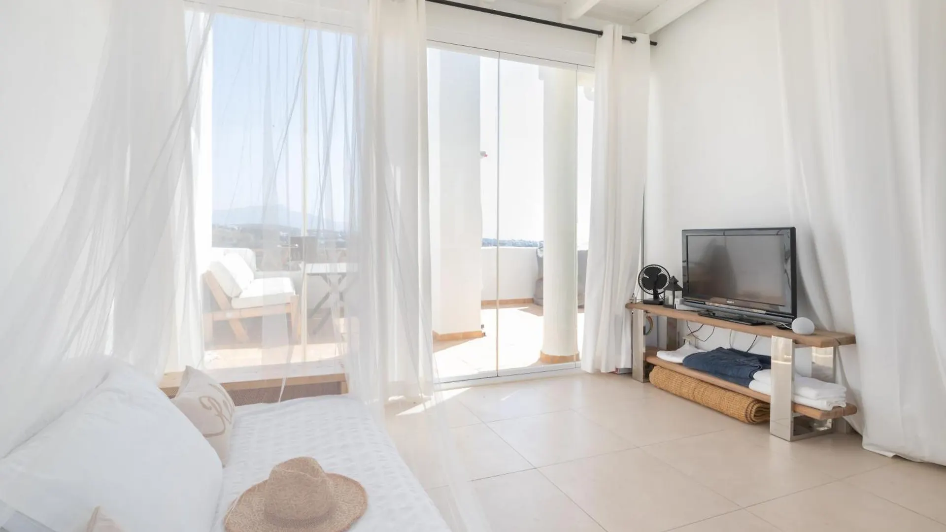 Apartment Sunset Luxury Penthouse - Happy Rentals Estepona Spain