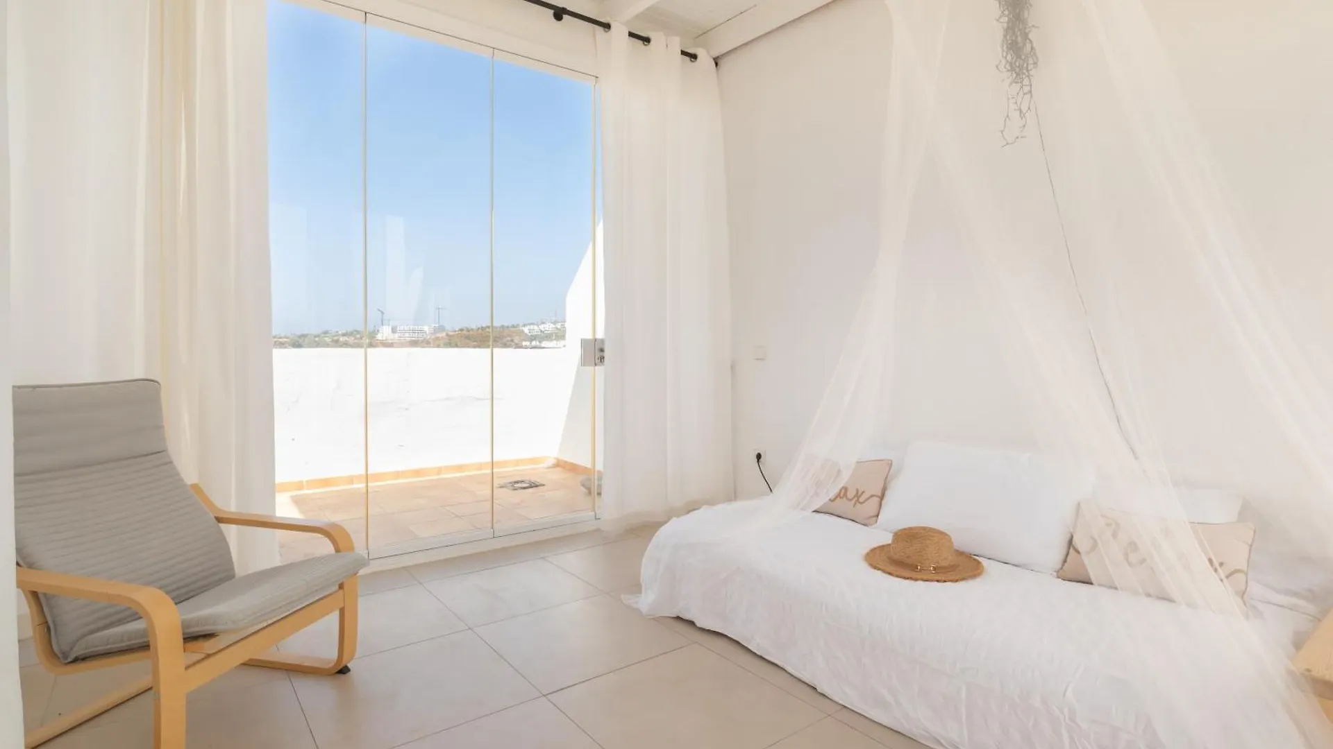 Apartment Sunset Luxury Penthouse - Happy Rentals Estepona Spain