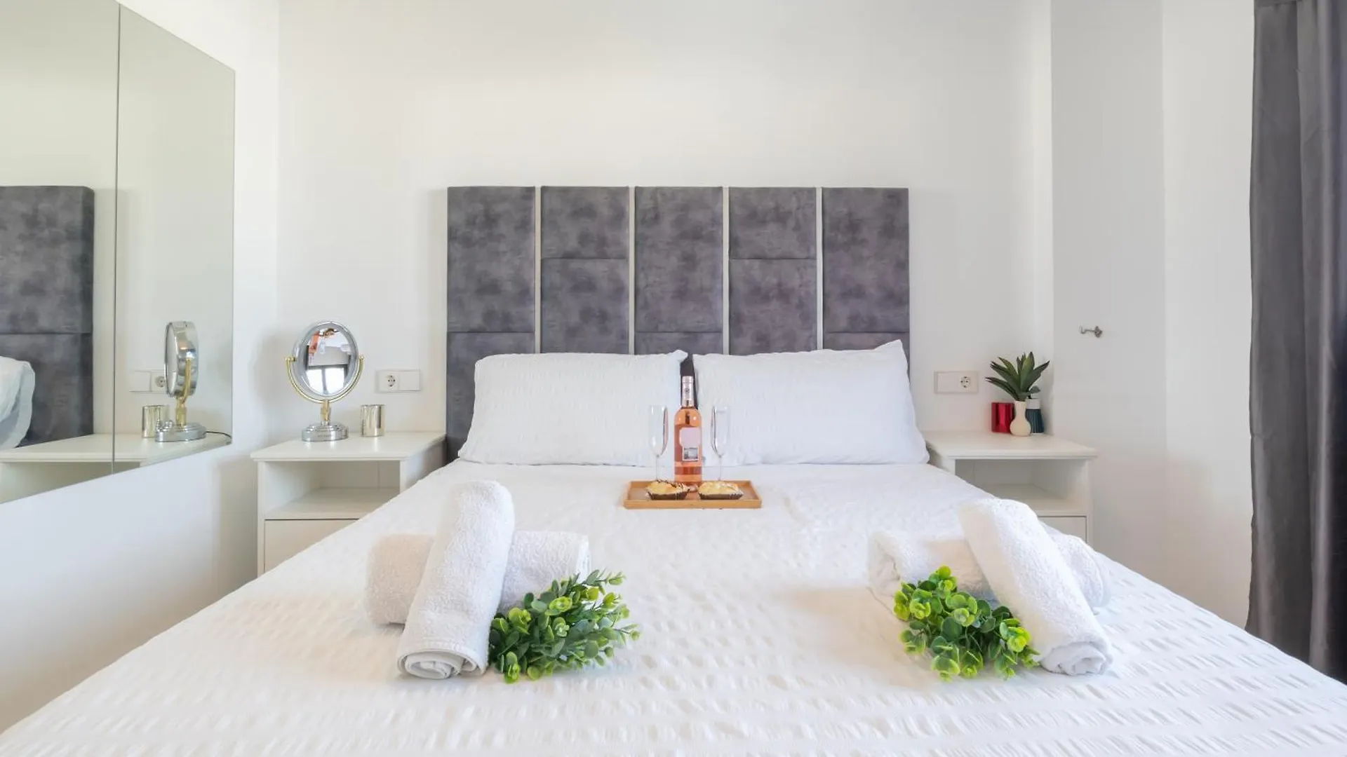 דירה אסטפונה Sunset Luxury Penthouse - Happy Rentals