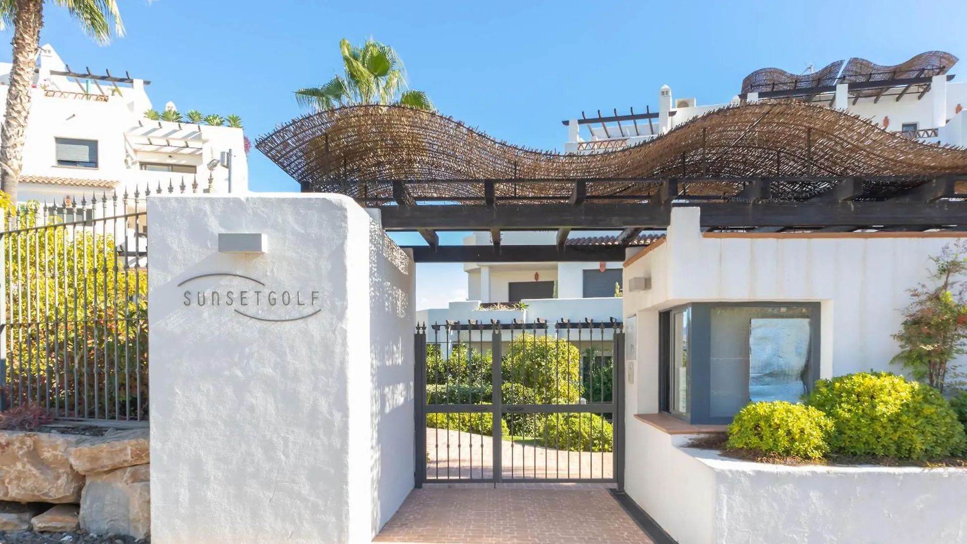דירה אסטפונה Sunset Luxury Penthouse - Happy Rentals